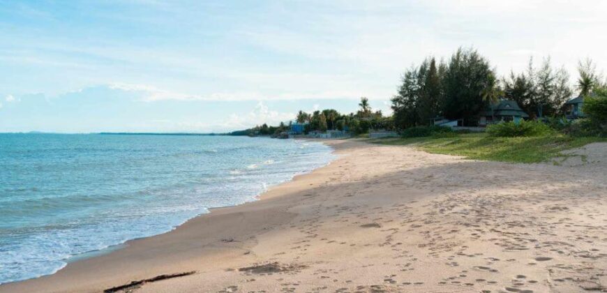Beachfront Luxury Home Hua Hin
