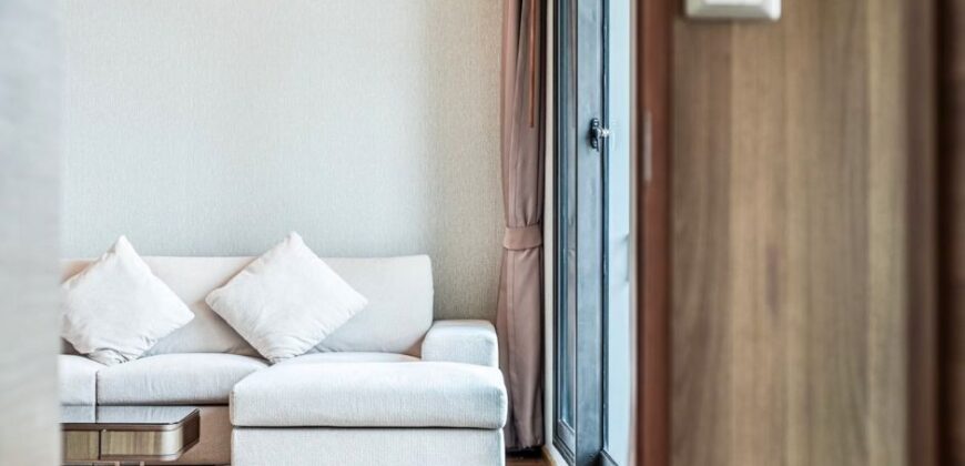 Modern 2-Bedroom Condo for Rent in Sathorn – Bright and Convenient Living in Bangkok