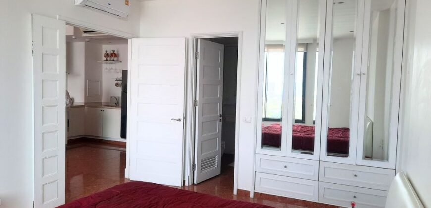 Condo for Rent Sukhumvit Near BTS Phrom Phong with Full Kitchen plus Oven