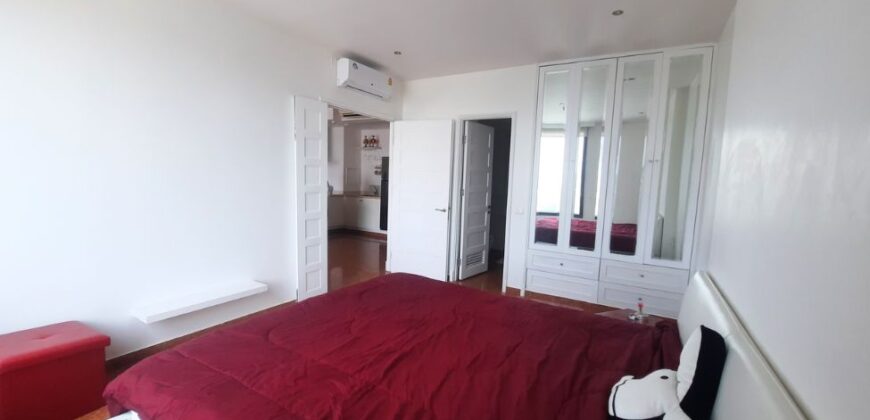 Condo for Rent Sukhumvit Near BTS Phrom Phong with Full Kitchen plus Oven
