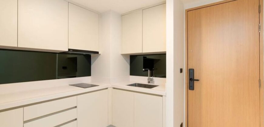 Low-Rise Duplex Condo for Rent, 2 bedrooms, Sukhumvit 38 Great Location!