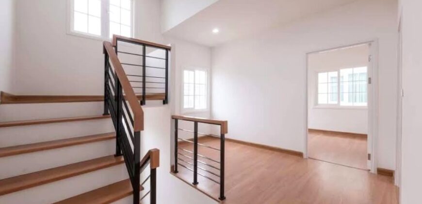 ขายบ้านเดี่ยวสไตล์อังกฤษ 3 ห้องนอน พร้อมอยู่ โซนนวมินทร์ – อายุบ้านเพียง 5 ปี กรุงเทพ
