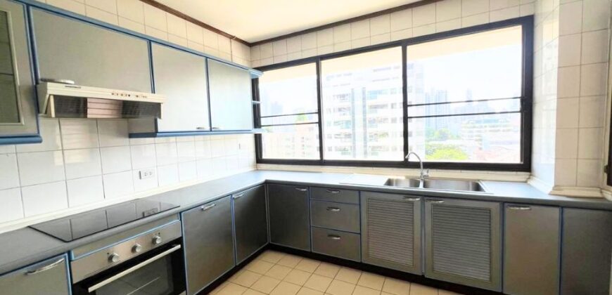 4-Bedroom Family Condo for Rent – Sukhumvit 39 Last Unit in this building!!!