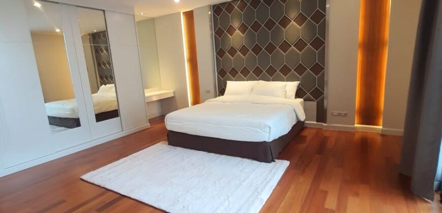Luxury Condo for Rent 3 bedrooms Duplex 2 floors Srinakarin Bangkok
