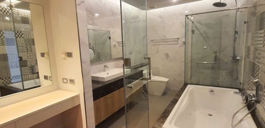 Luxury Condo for Rent 3 bedrooms Duplex 2 floors Srinakarin Bangkok