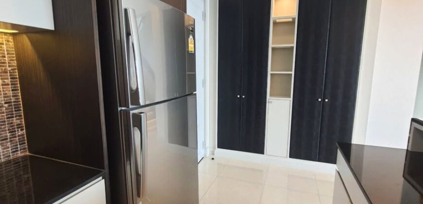 Luxury Condo for Rent 3 bedrooms Duplex 2 floors Srinakarin Bangkok
