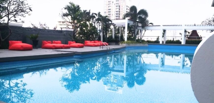 3 bedrooms Condo for Rent at BTS Phrom Phong | Free twice a week maid cleaning