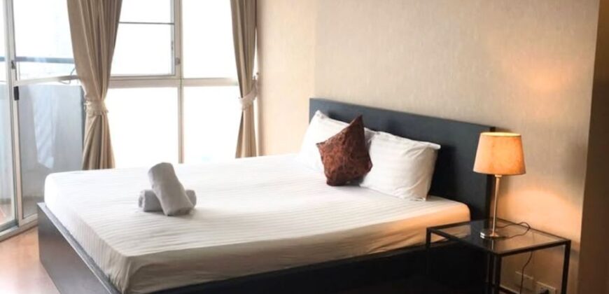 3 bedrooms Condo for Rent at BTS Phrom Phong | Free twice a week maid cleaning