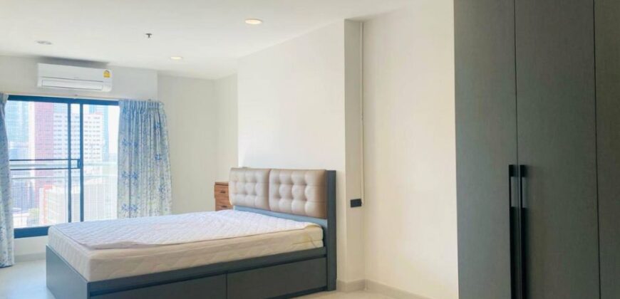 2-Bedroom Condo for Rent Sukhumvit 11 BTS Nana Bangkok