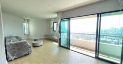 Condo for Rent 3 bedrooms with 1 maid room at 230 sq.m. Sathorm Area