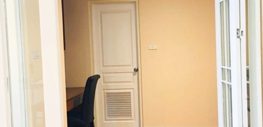 3 bedrooms Condo for Rent at BTS Phrom Phong | Free twice a week maid cleaning