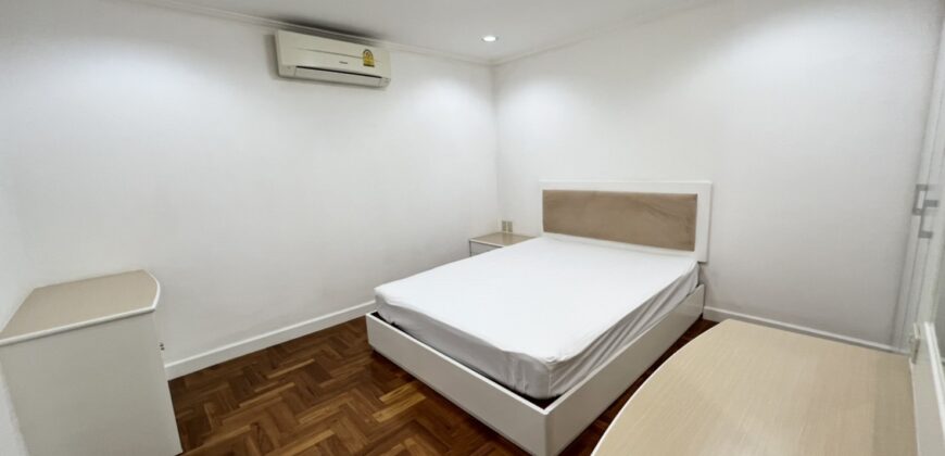 2 bedroom Condo for Rent at BTS Phrom Phong