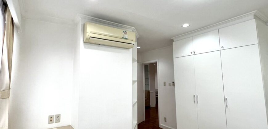 2 bedroom Condo for Rent at BTS Phrom Phong