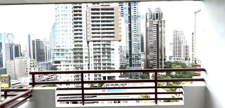 2 bedroom Condo for Rent at BTS Phrom Phong