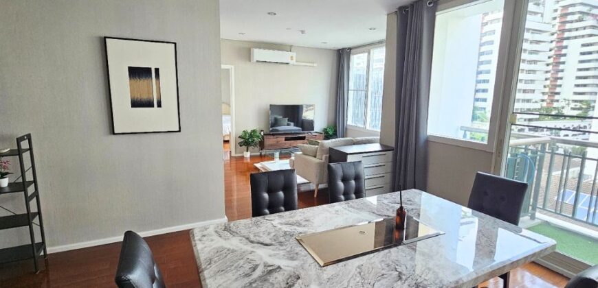 Modern 3-Bed Condo for Rent at Sukhumvit 23, Nice and Bright Room BTS Asok