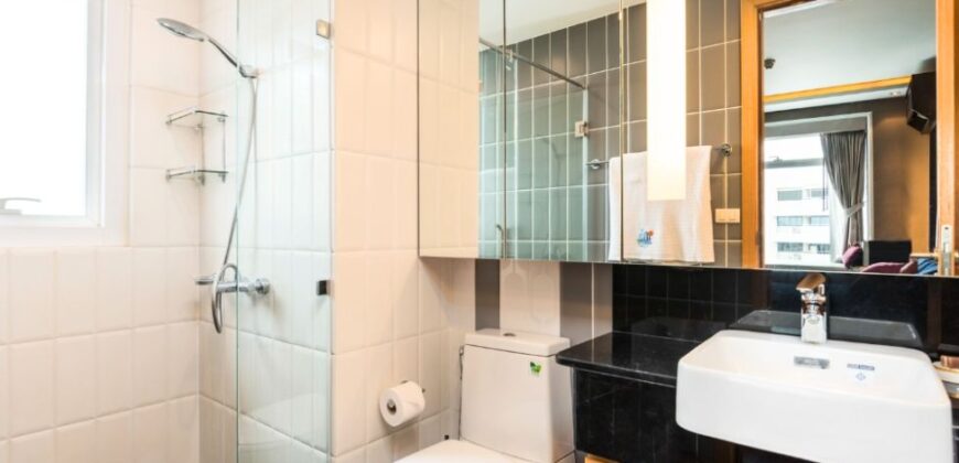 Luxury Modern Condo for Rent 2 Bedroom | 72 sq.m. | 37th Floor | Sukhumvit, Bangkok