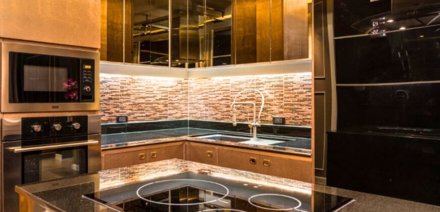Luxury Modern Condo for Rent 2 Bedroom | 72 sq.m. | 37th Floor | Sukhumvit, Bangkok