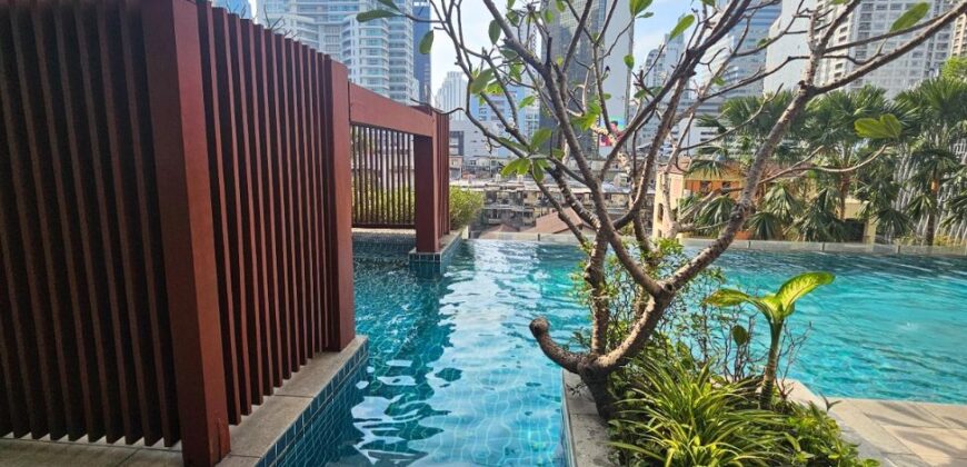 Modern 3-Bed Condo for Rent at Sukhumvit 23, Nice and Bright Room BTS Asok