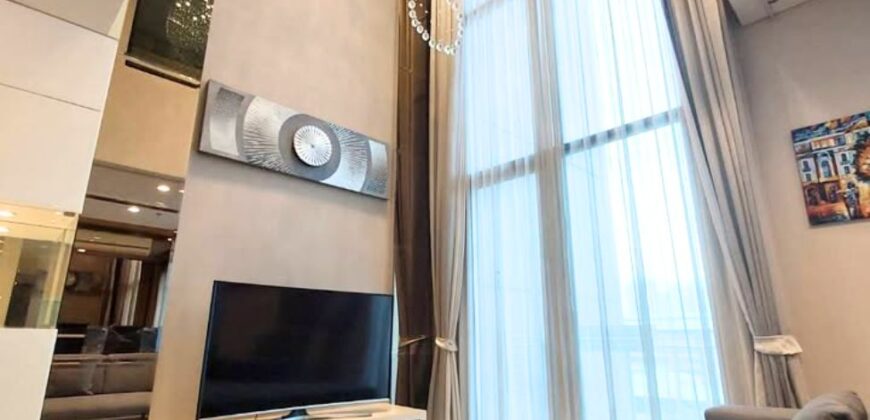 Duplex Condo for Rent at Asoke – Great Natural Light & Near MRT and ARL