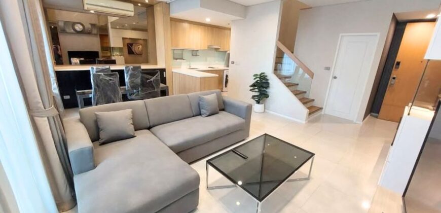 Duplex Condo for Rent at Asoke – Great Natural Light & Near MRT and ARL