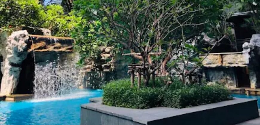 Duplex Condo for Rent at Asoke – Great Natural Light & Near MRT and ARL