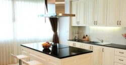 Pet Friendly Penthouse Duplex is Ideal for Long-Term Family Living:Sukhumvit 39