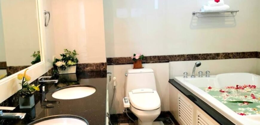 Pet Friendly Penthouse Duplex is Ideal for Long-Term Family Living:Sukhumvit 39