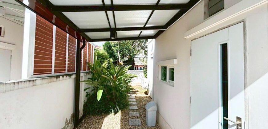House for Rent Sankampaeng 3 bedroom near International school , Chiang Mai