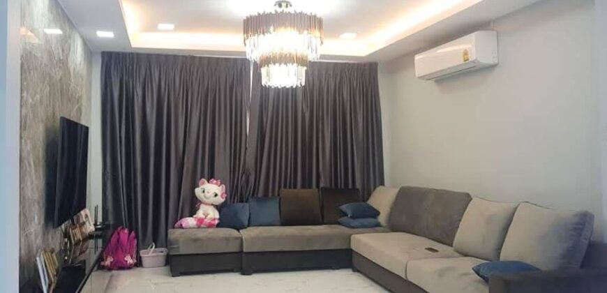 ขายบ้านเดี่ยว 2 ชั้น ทำเลดีใจกลางนวมินทร์ 24 (อุเทน 11) ใกล้ เดอะมอลล์บางกะปิ