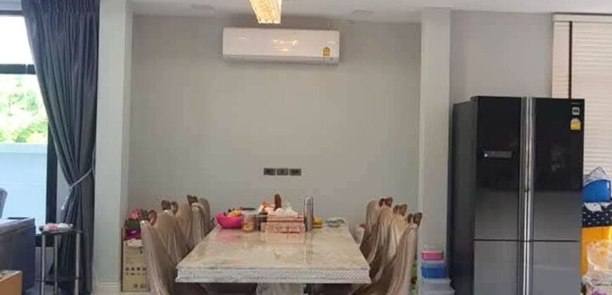 ขายบ้านเดี่ยว 2 ชั้น ทำเลดีใจกลางนวมินทร์ 24 (อุเทน 11) ใกล้ เดอะมอลล์บางกะปิ