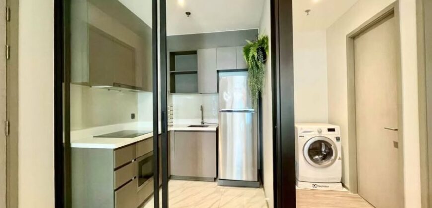 Brand-New Corner Unit for Rent 2 bedroom at Phra Khanong, Ekkamai Area