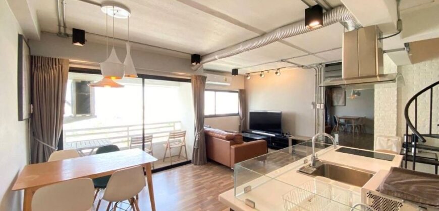 Modern Duplex Condo for Rent : 2 bedrooms, BTS Thonglor