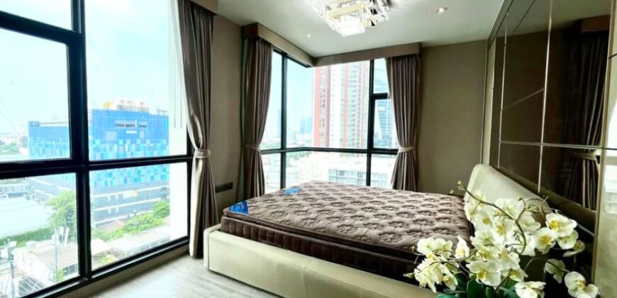 Brand-New Corner Unit for Rent 2 bedroom at Phra Khanong, Ekkamai Area