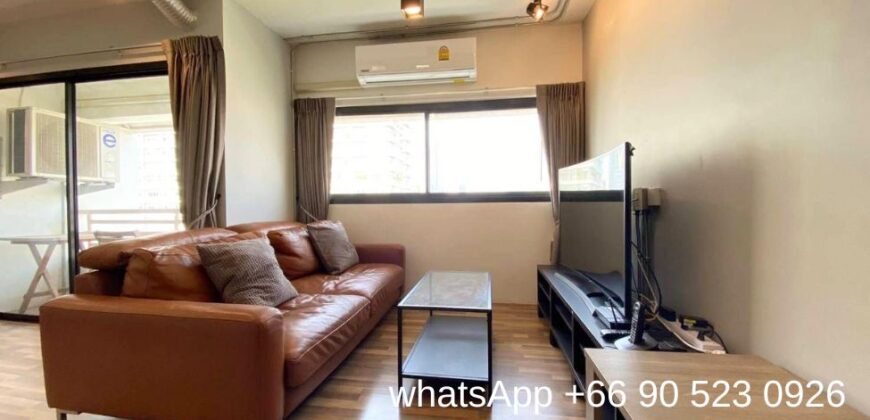 Modern Duplex Condo for Rent : 2 bedrooms, BTS Thonglor