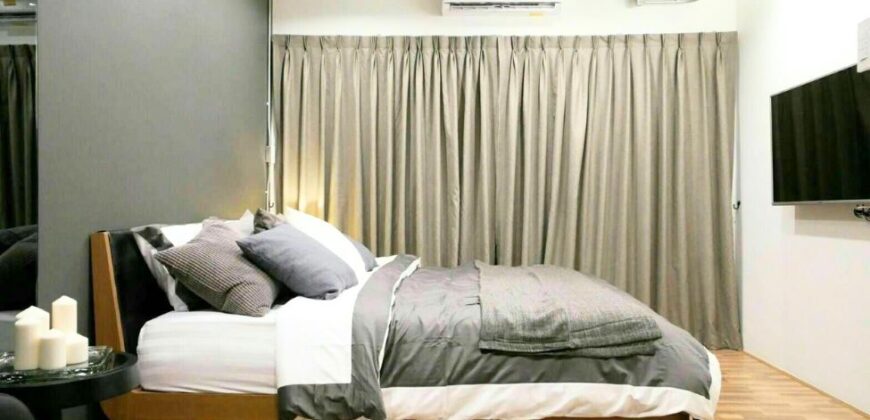 Modern Duplex Condo for Rent : 2 bedrooms, BTS Thonglor