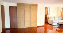 Low Rise Condo 2 bedroom for Rent at Sukhumvit 8 BTS Nana