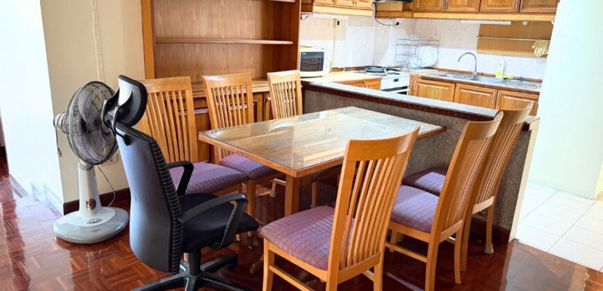 Low Rise Condo 2 bedroom for Rent at Sukhumvit 8 BTS Nana
