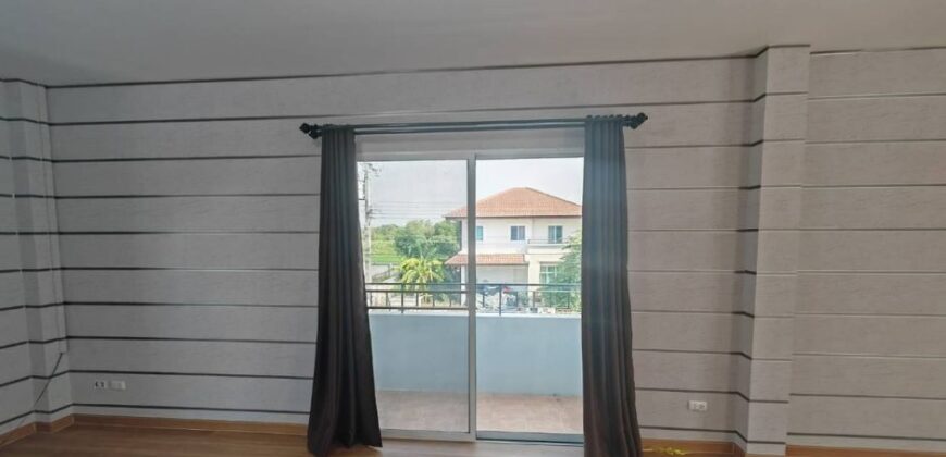 บ้านเดี่ยวสุดคุ้ม รีโนเวทใหม่ ใกล้สุวรรณภูมิ 4 ห้องนอน 152 ตร.วา บ้านน่าอยู่ บ้านหลังริม