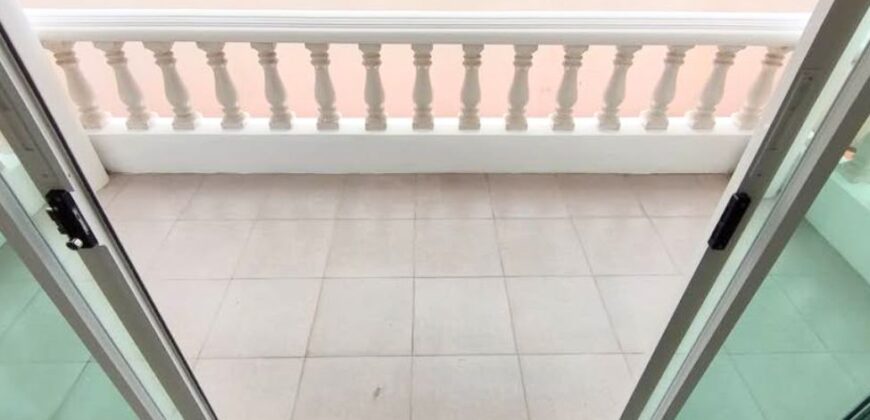 Pet-Friendly Low-Rise Condo for Rent | 3 Beds 3 Baths – 300 sq.m. ThongLor Bangkok