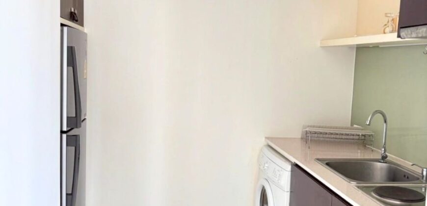 Condo for Rent Sukhumvit 26 with excellent natural light and city views BTS Phrom Phong