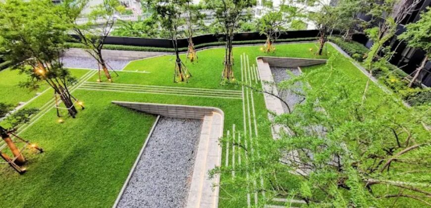 Modern Condo for Rent 2 bedrooms walk to BTS at Ratchathawi, Silom Area