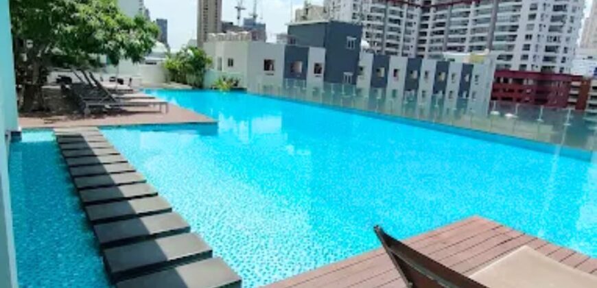 Modern Duplex Condo 1 bedroom 70 sq.m Near BTS Ratchatewi