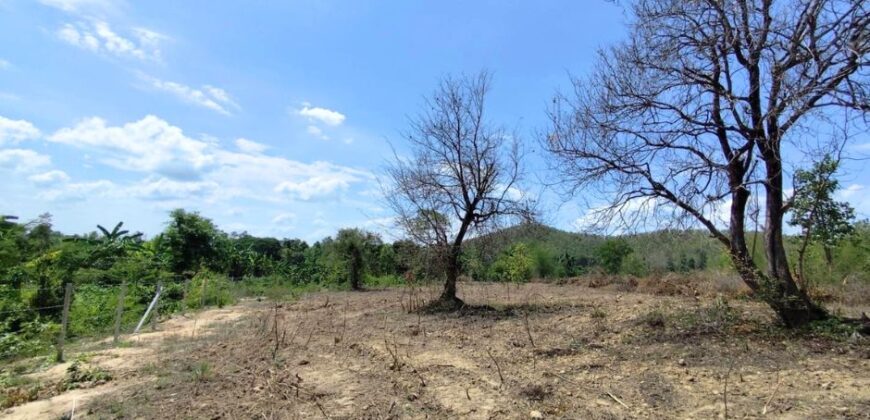 ขายที่ดิน หน้าน้ำ หลังเขา ใกล้บ้านธิ จ.ลำพูน สำหรับที่พัก รีสอร์ท หรือเพื่อการลงทุน