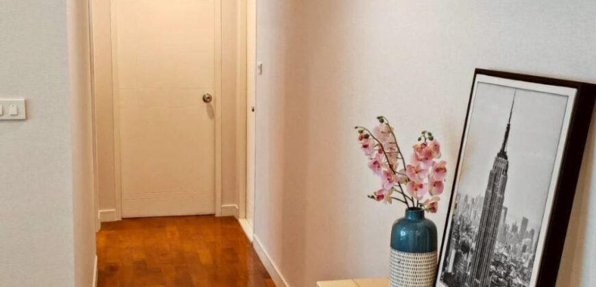 2 Bedroom with Balcony Condo for Rent – BTS Phrom Phong