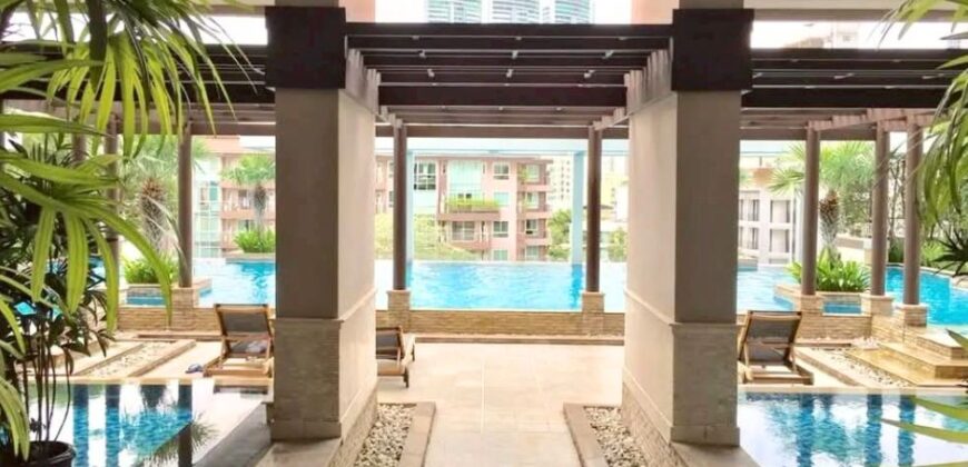 2 Bedroom with Balcony Condo for Rent – BTS Phrom Phong