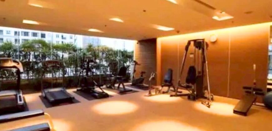 2 Bedroom with Balcony Condo for Rent – BTS Phrom Phong