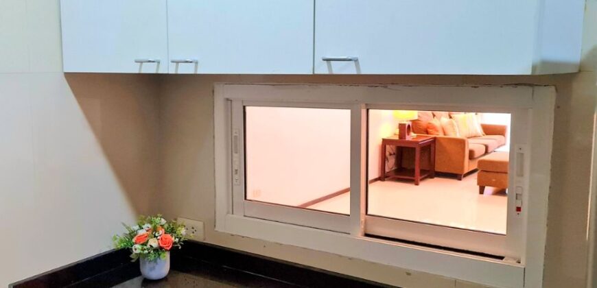 2-Bedroom Condo for Rent | Sukhumvit 39 with 160 sq.m. Bright and Comfort Living