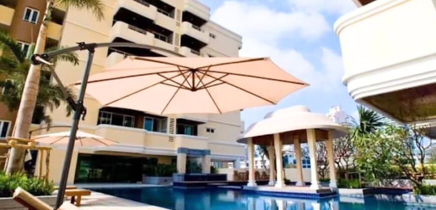 2-Bedroom Condo for Rent | Sukhumvit 39 with 160 sq.m. Bright and Comfort Living
